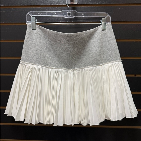 10 Crosby Derek Lam Dresses & Skirts - Derek Lam 10 Crosby Intermix Gray Pleated Skirt Size 6